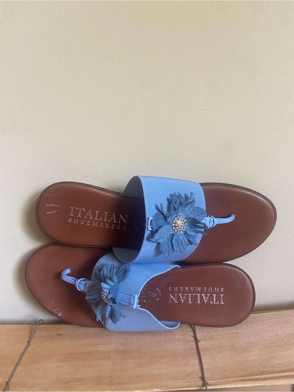 Italian Shoemakers Blue Floral Embellished Women's Slide Sandals - Picture 3 of 4